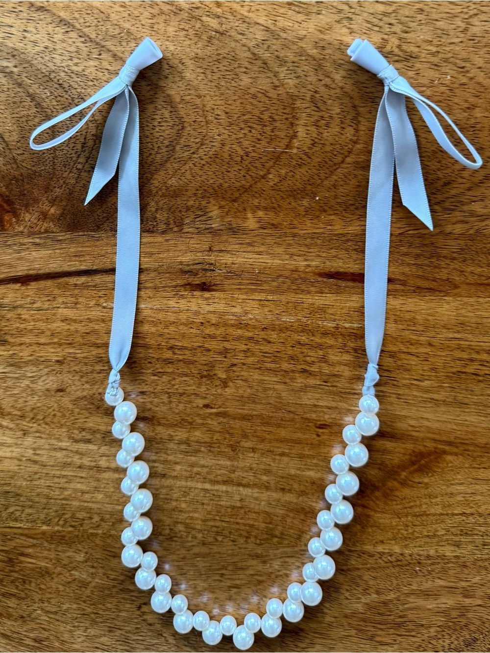 Faux pearl necklace - Picture 5 of 6